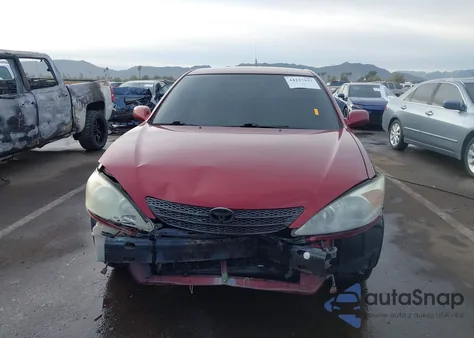 2003 Toyota Camry Le z USA, uszkodzony, nr VIN 4T1BE32K33U203726